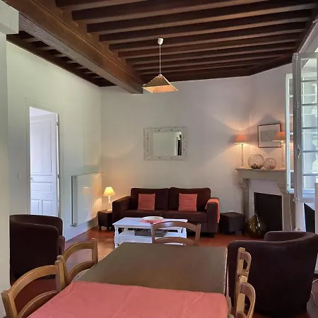 De Charme Avec Jardin Privatif, Wifi Et Barbecue, A Proximite Du Chateau D'avrilly - Fr-1-489-223 Сasa de vacaciones
